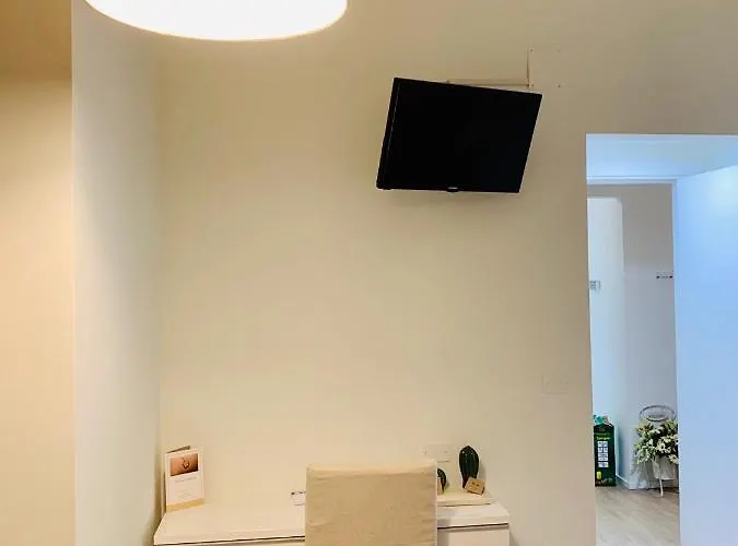 ベッド・アンド・ブレックファスト Nontiscordardime 3*