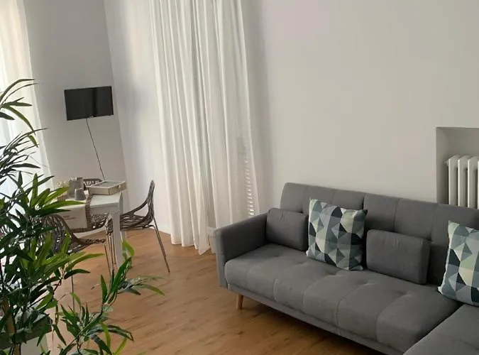 ベッド・アンド・ブレックファスト Nontiscordardime 3*